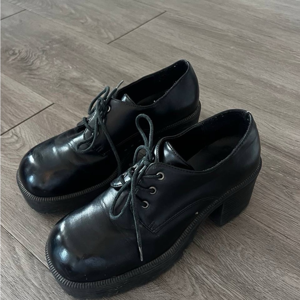 Classic Black Women's Lace-Up Shoes
